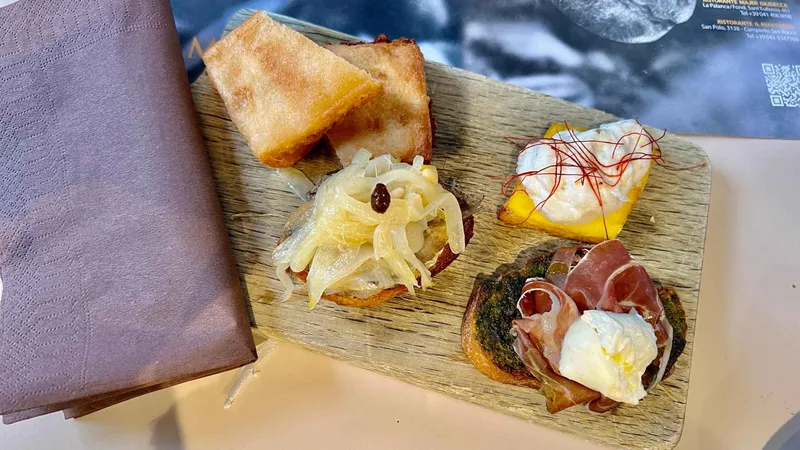 Private Padua food and culture walking tour with cichetti tastings in Padua, Italy